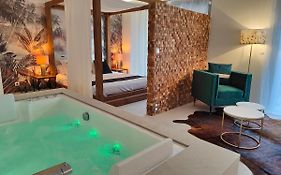 Suites JM - Le temps d'une Escale (Jacuzzi&Vue Mer)